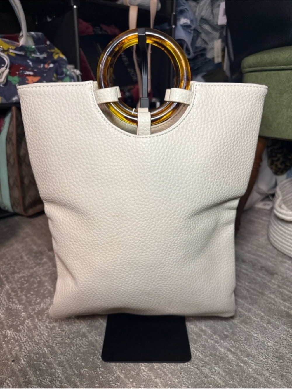 Minimal Cream Tote with Tortoiseshell Ring Handles - Picture 2 of 10